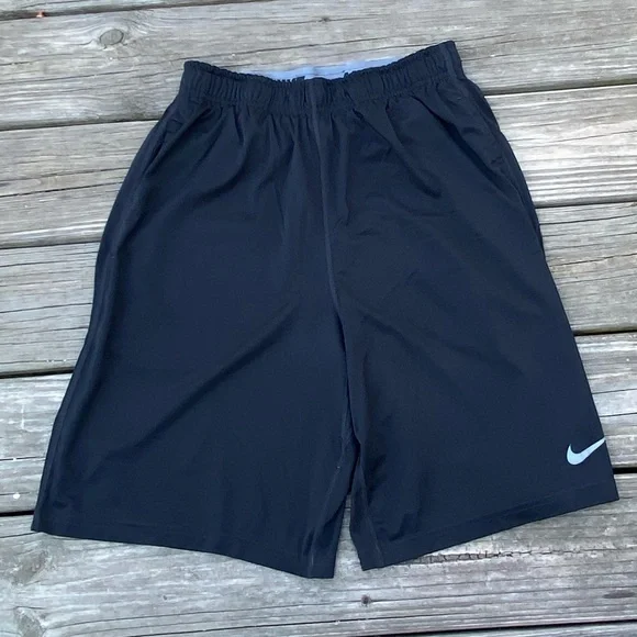 SOLD 💲Nike Dri fit black sports shorts size medium - Picture 1 of 7